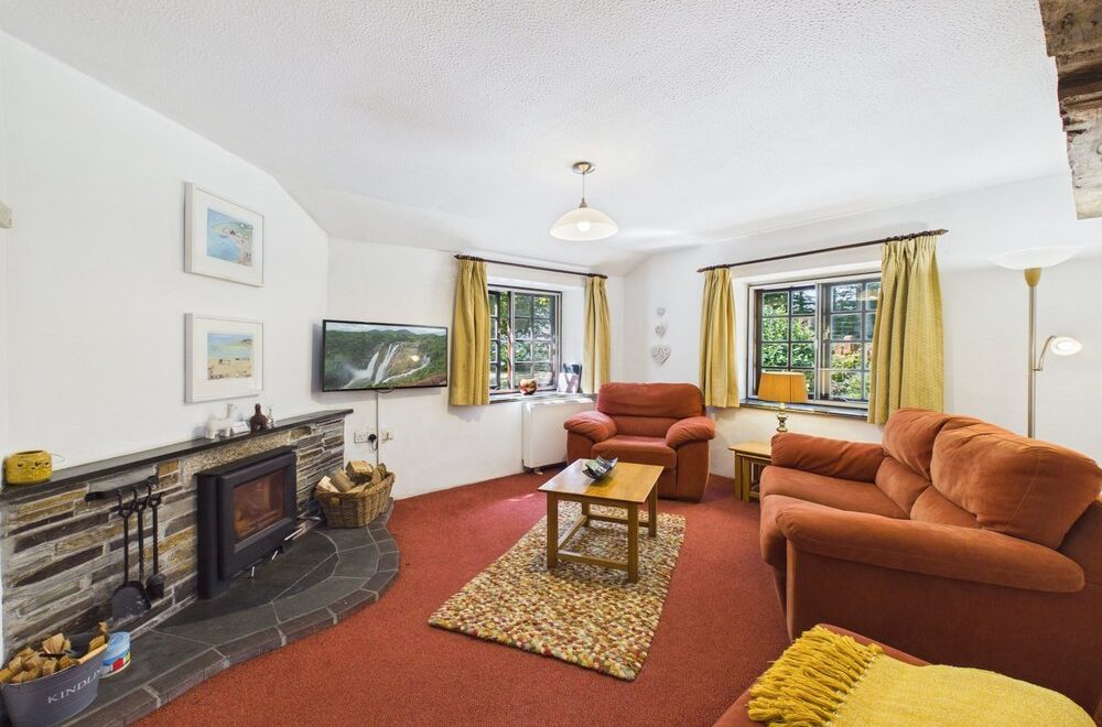 roundhouse_new_sitting_room_photo_1 for web